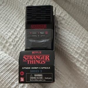Netflix Stranger Things Upside Down Capsule - Series 3 Walkie Talkie